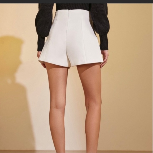 J. ING High Waisted Flat Front Shorts Size Medium NWT - Picture 3 of 8